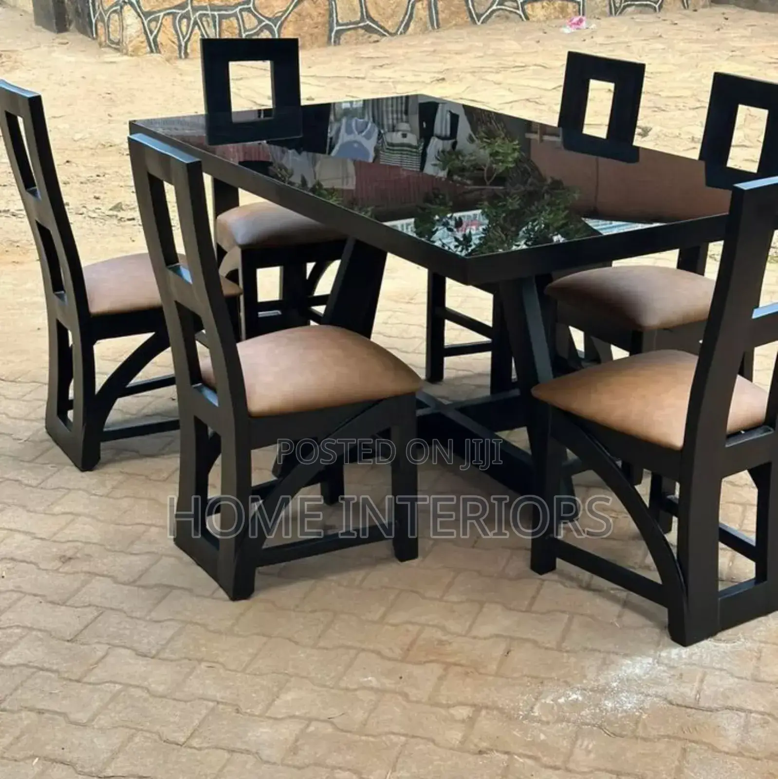 Black Six Seater Dinning Table