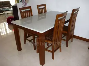 Brown Polished Four Seater Dinning Table