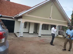 4bdrm Bungalow in Bukoto, Central Division for rent