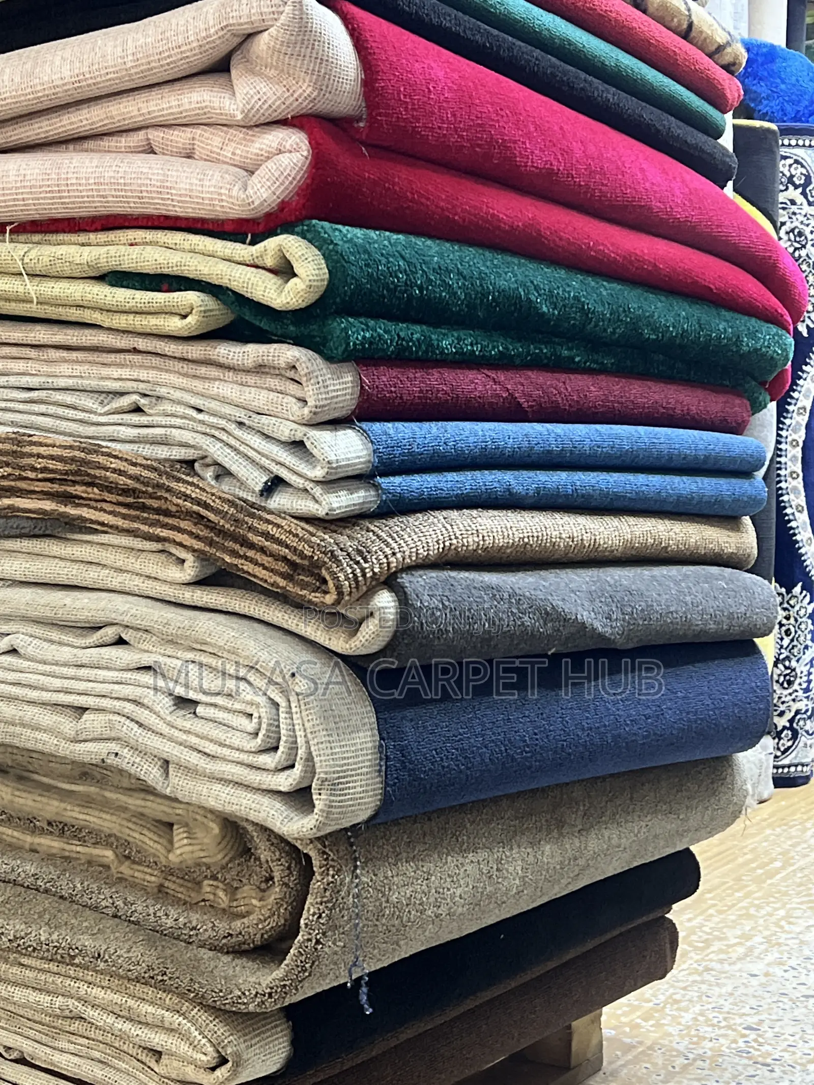 Thick Woolen Carpet Roll – Best for Cold Weather