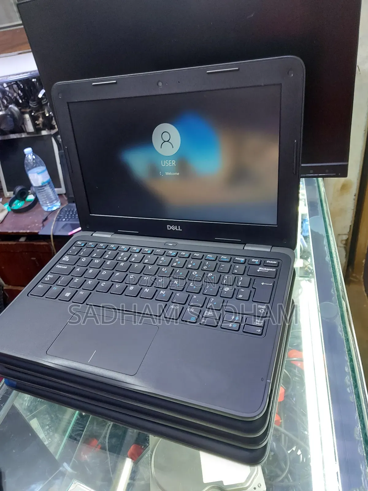 Laptop Dell Latitude 3180 4GB Intel Celeron SSD 60GB