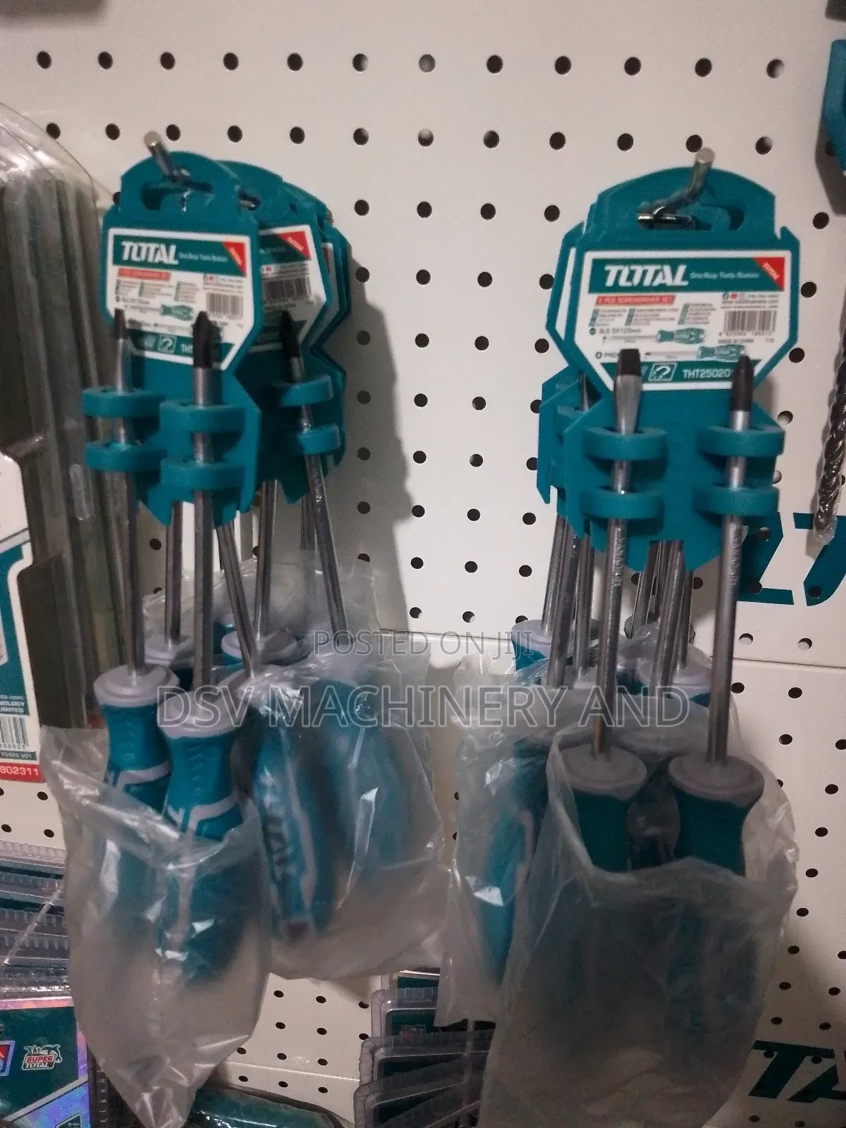 Total Screw Drivers 125mm With Rubber Handle