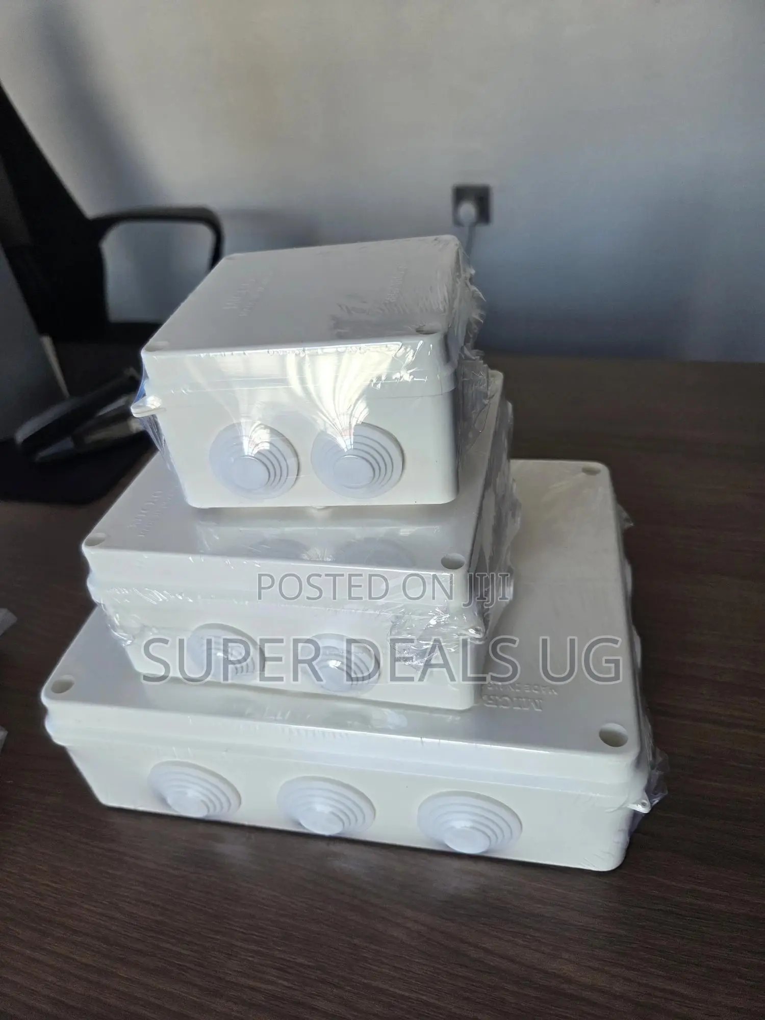 Adaptor Boxes