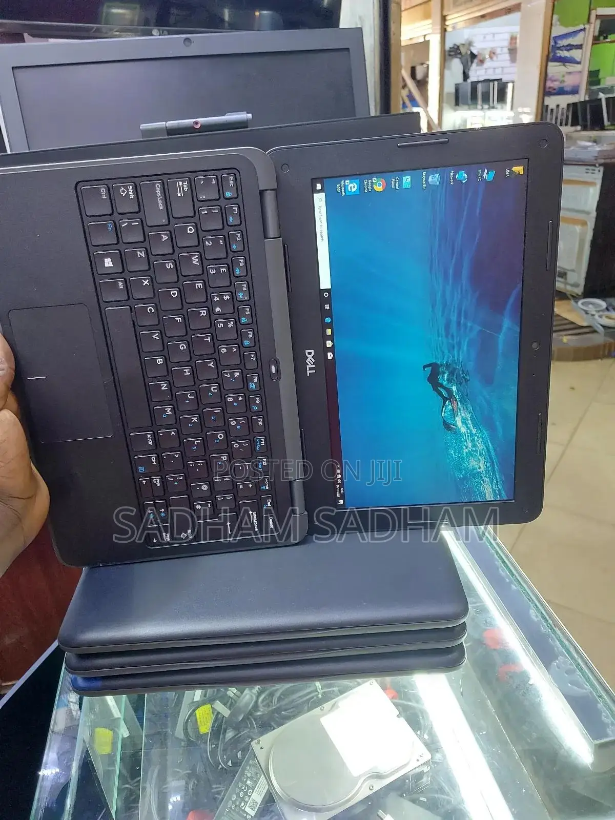 Laptop Dell Latitude 3180 4GB Intel Celeron SSD 60GB