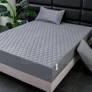 Plain Mattress Protector Knitted Quilted