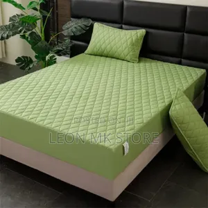 Plain Mattress Protector Knitted Quilted