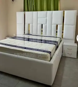 Box Frame Bed White 5by6