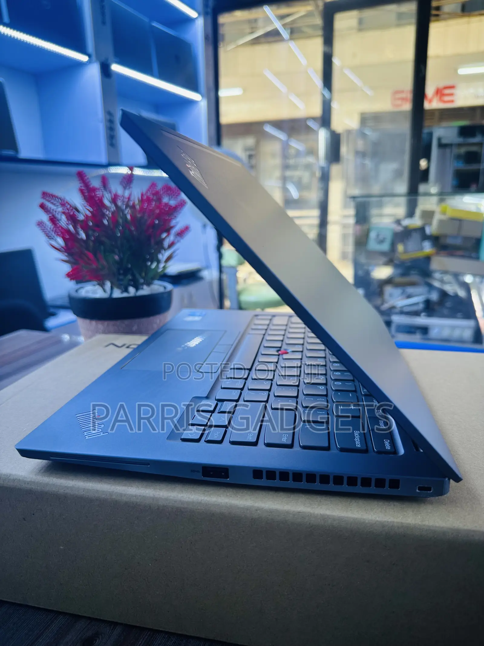 Laptop Lenovo ThinkPad T14s G4 16GB Intel Core I5 SSD 512GB