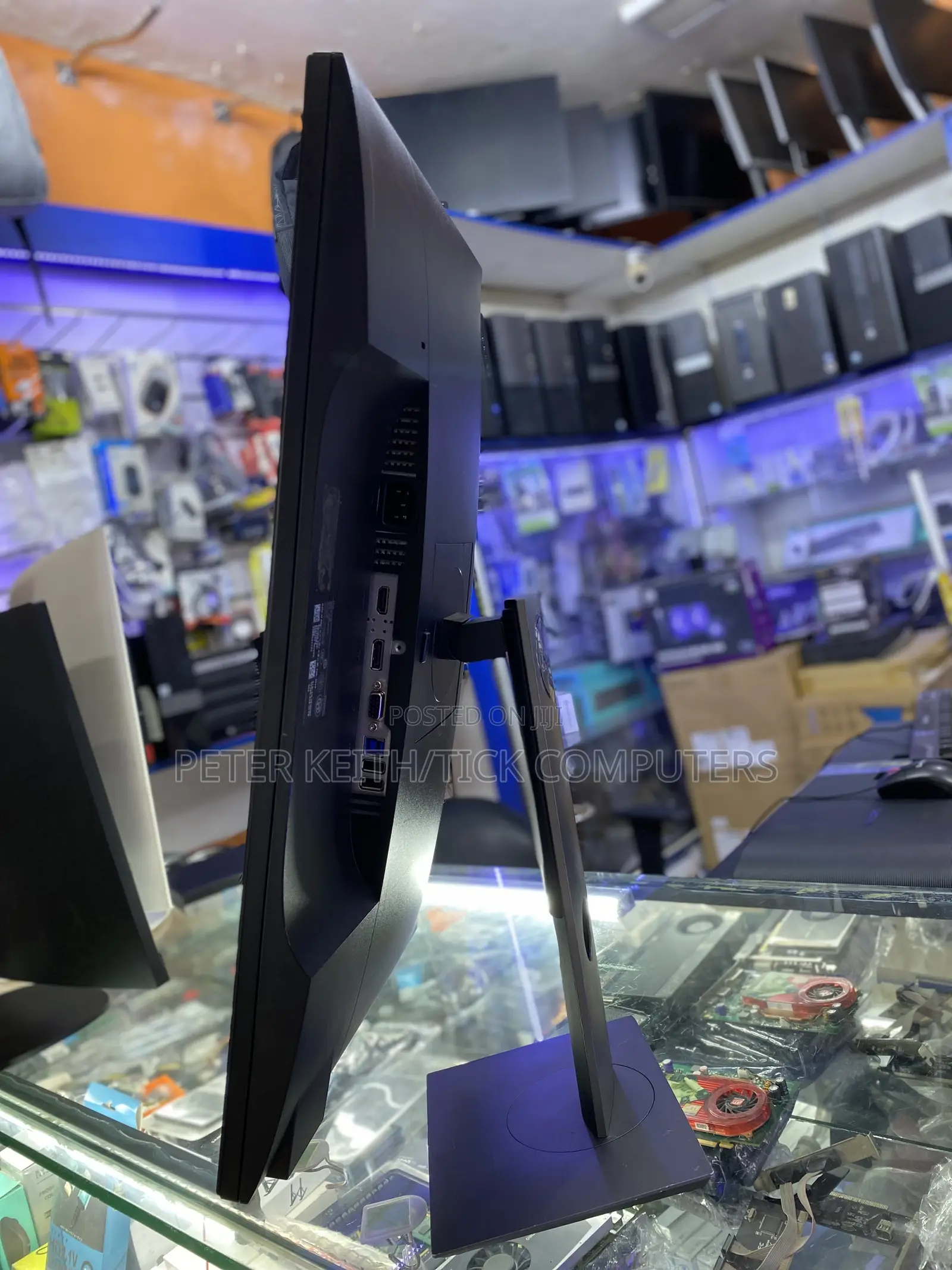 Camera Ips Dell P2418hzm Is a 24 Inches Full Hd With Inbuilt Speakers