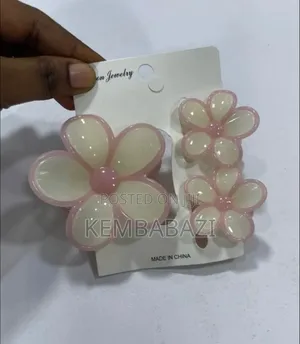 Cute Floral Claw Clip Set