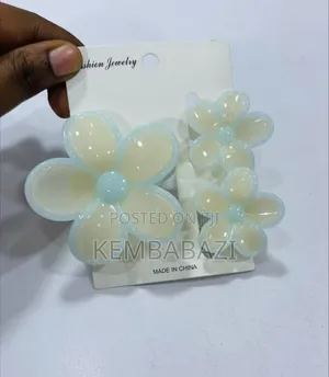 Cute Floral Claw Clip Set