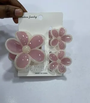 Cute Floral Claw Clip Set