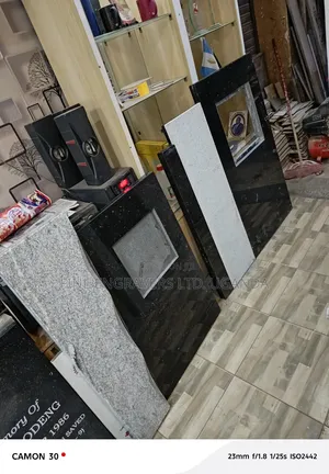 Tomb/Gravestone