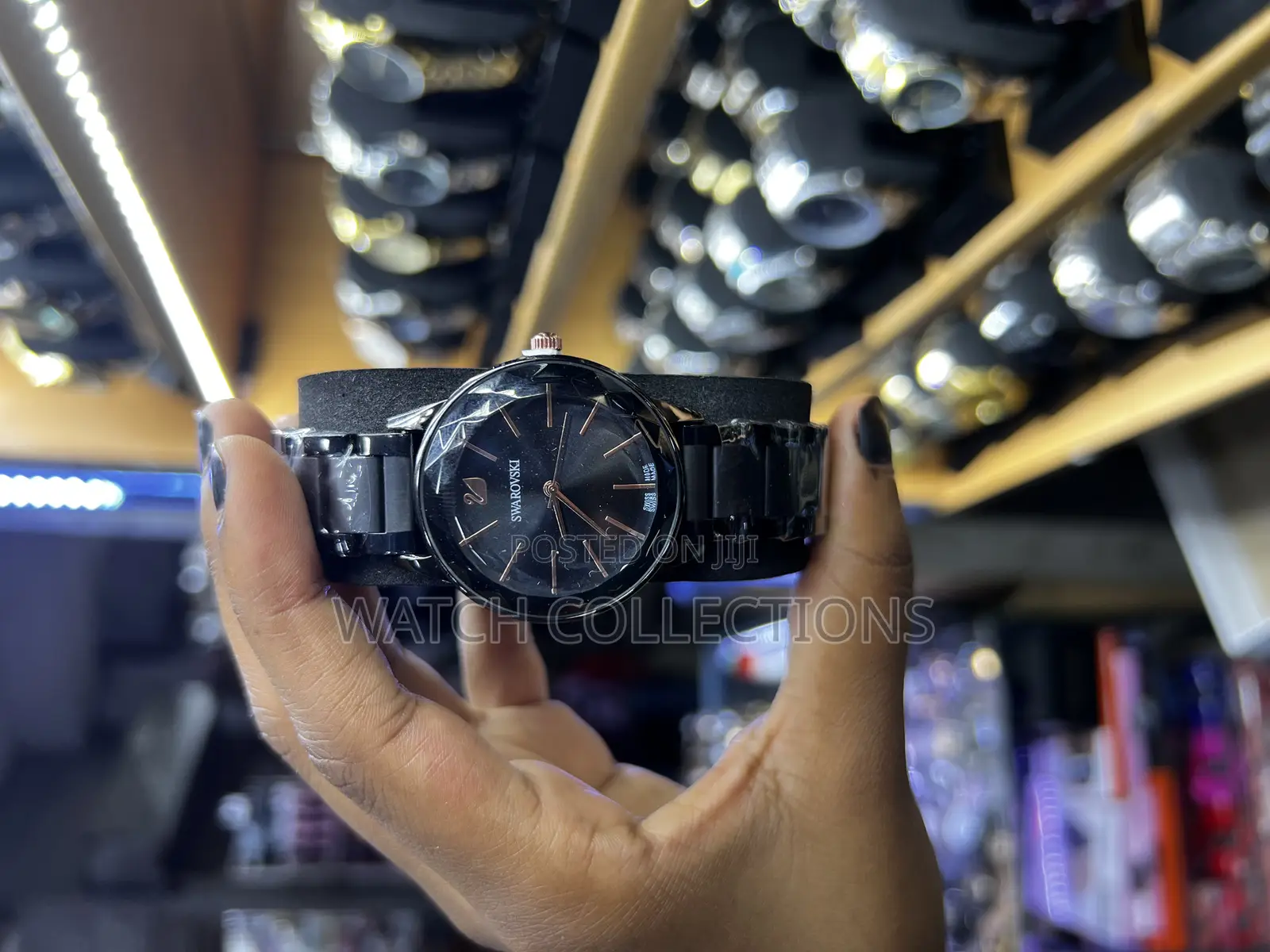 Black Minimal Female Watches