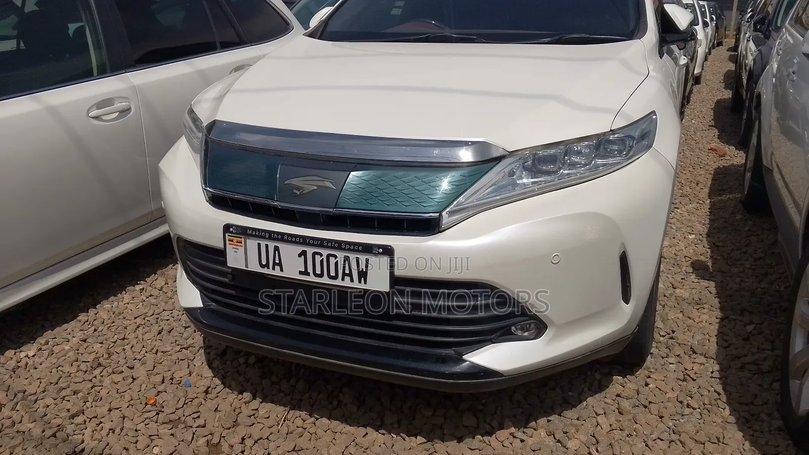 Toyota Harrier 2.0 2017 White