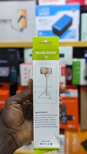 R1 Selfie Stick Tripod