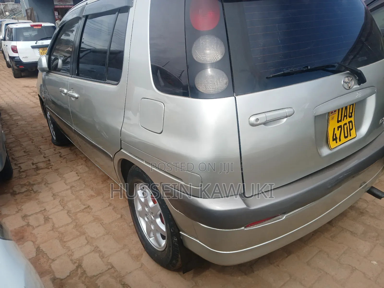 Toyota Raum 1999 Silver
