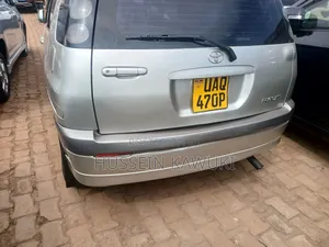 Toyota Raum 1999 Silver