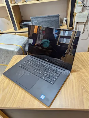 Laptop Dell Precision 5520 16GB Intel Core I7 SSD 256GB