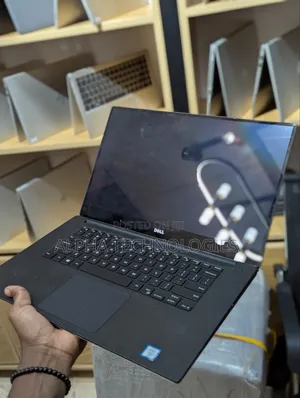 Laptop Dell Precision 5520 16GB Intel Core I7 SSD 512GB