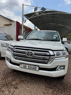 Landcruiser V8 Available for Hire