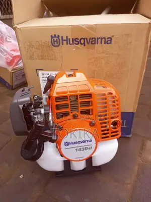 143r Husqvarna Brushcutter / Grass Cutter