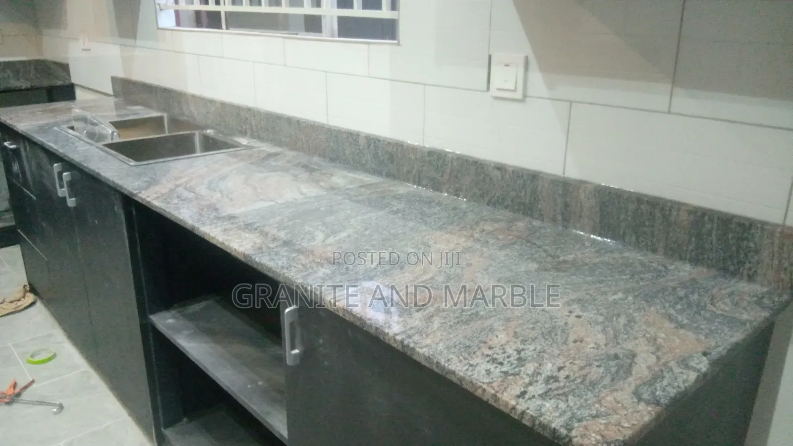 Luxury Wave Gray Granite – Modern Kitchen Design