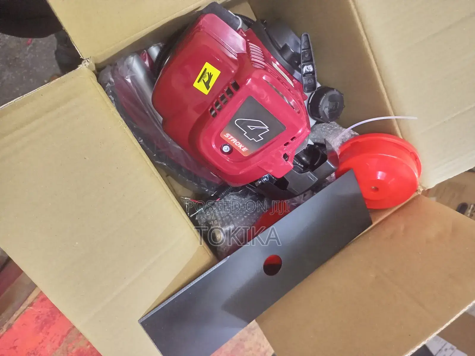 Honda 4 Stroke Brush Cutter/ Grass Cutter