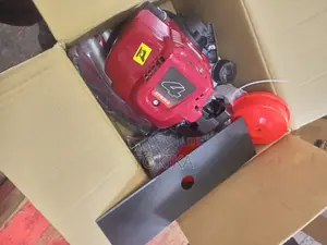 Honda 4 Stroke Brush Cutter/ Grass Cutter