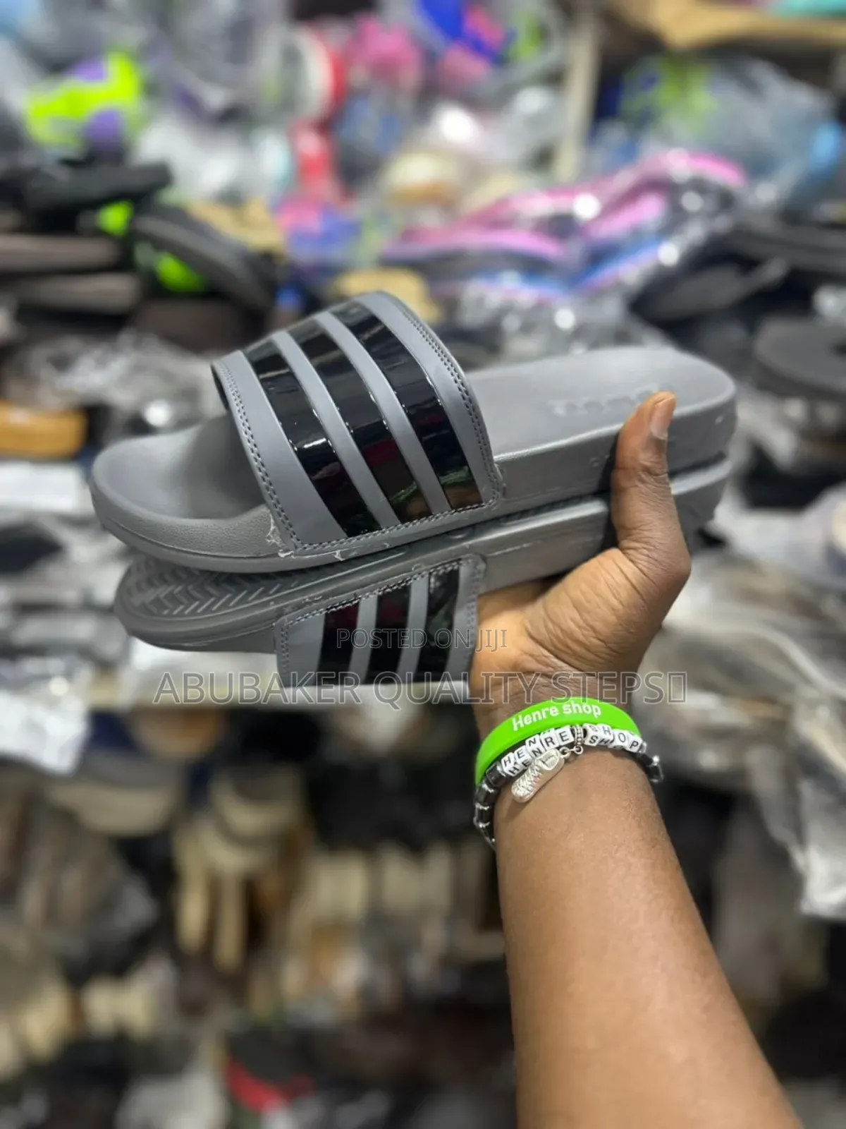 Adidas Push-In