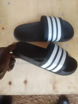 Adidas Push-In