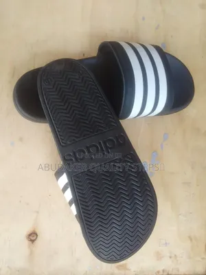 Adidas Push-In