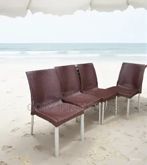 Broad Plastic Chairs Plastic Chairs