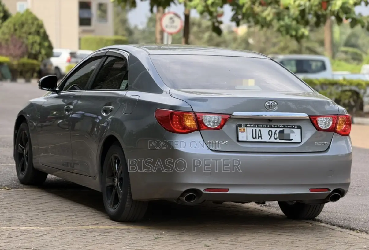 Toyota Mark X 2.5 AWD 2011 Gray