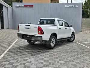 Toyota Hilux 2017 White