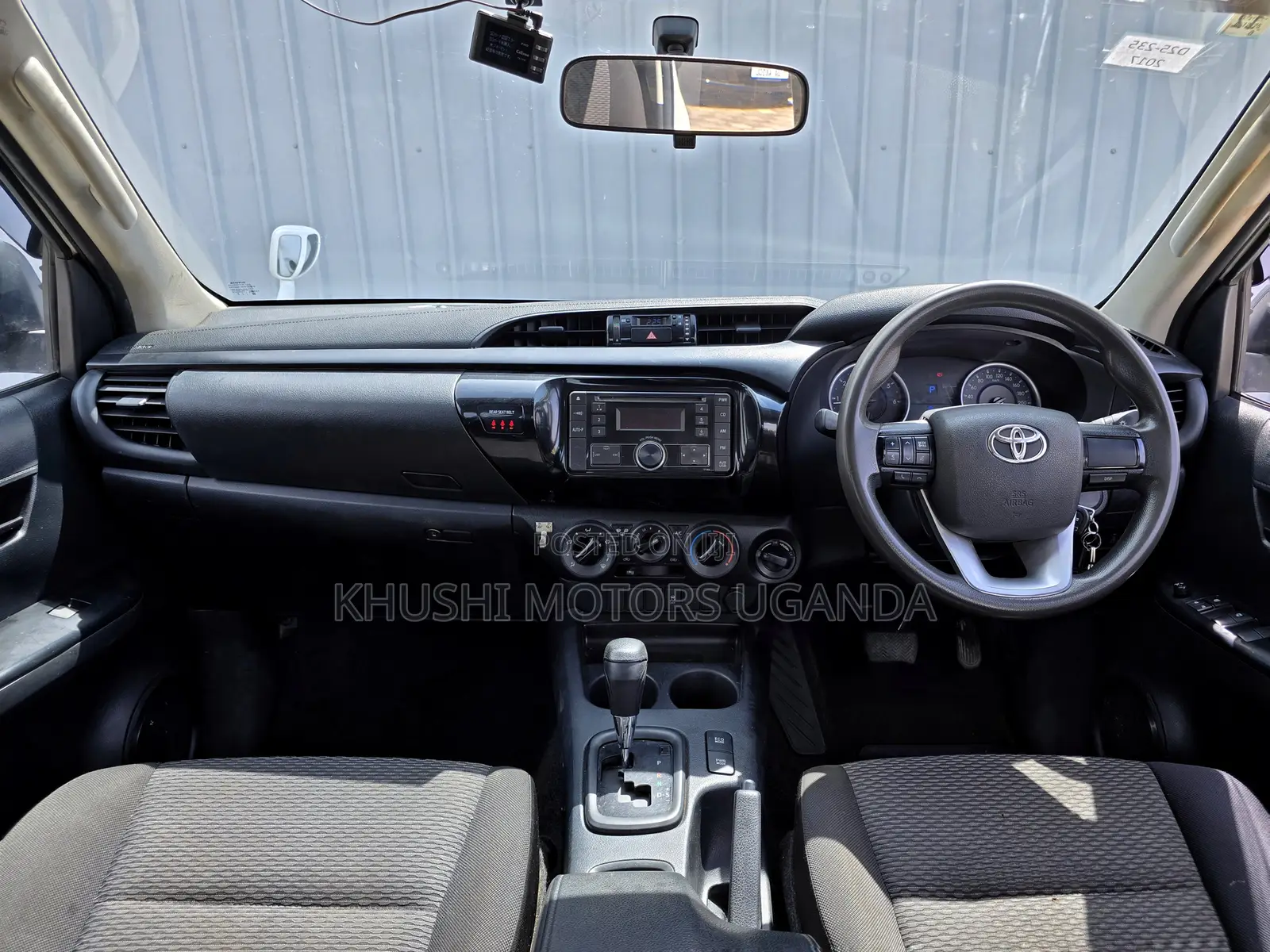 Toyota Hilux 2017 White