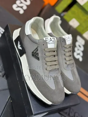 Ea7 Emporio Armani Sneakers.