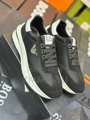 Ea7 Emporio Armani Sneakers.