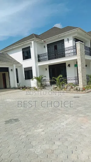Landscaping/Compound Designing Services Where Vision Meets Verdancy
