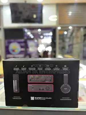 Focusrite Scarlett Solo Studio 4th Gen Usb Audio Interface Bundle