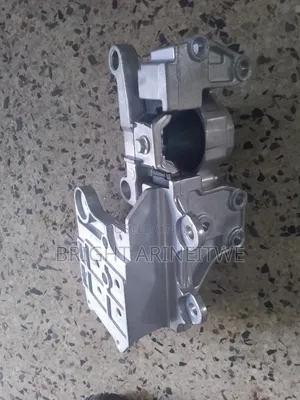 Brand New Gear Box Mounting for Nissan Xtrail,Dualis,Qashqai