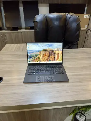 New Laptop Dell XPS 13 7390 16GB Intel Core I5 SSD 512GB