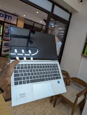 New Laptop HP EliteBook 1040 G8 16GB Intel Core I7 SSD 512GB