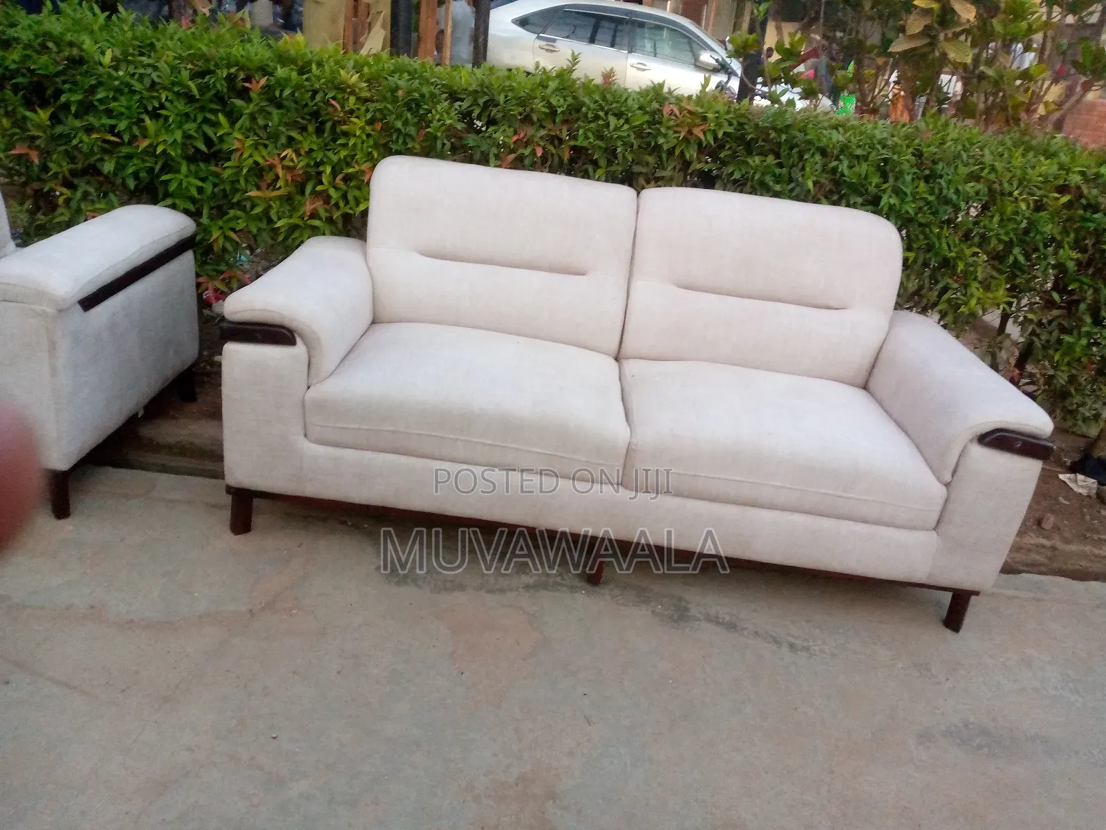 Biitu Cream Sofa Set