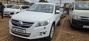 Volkswagen Tiguan 2011 White
