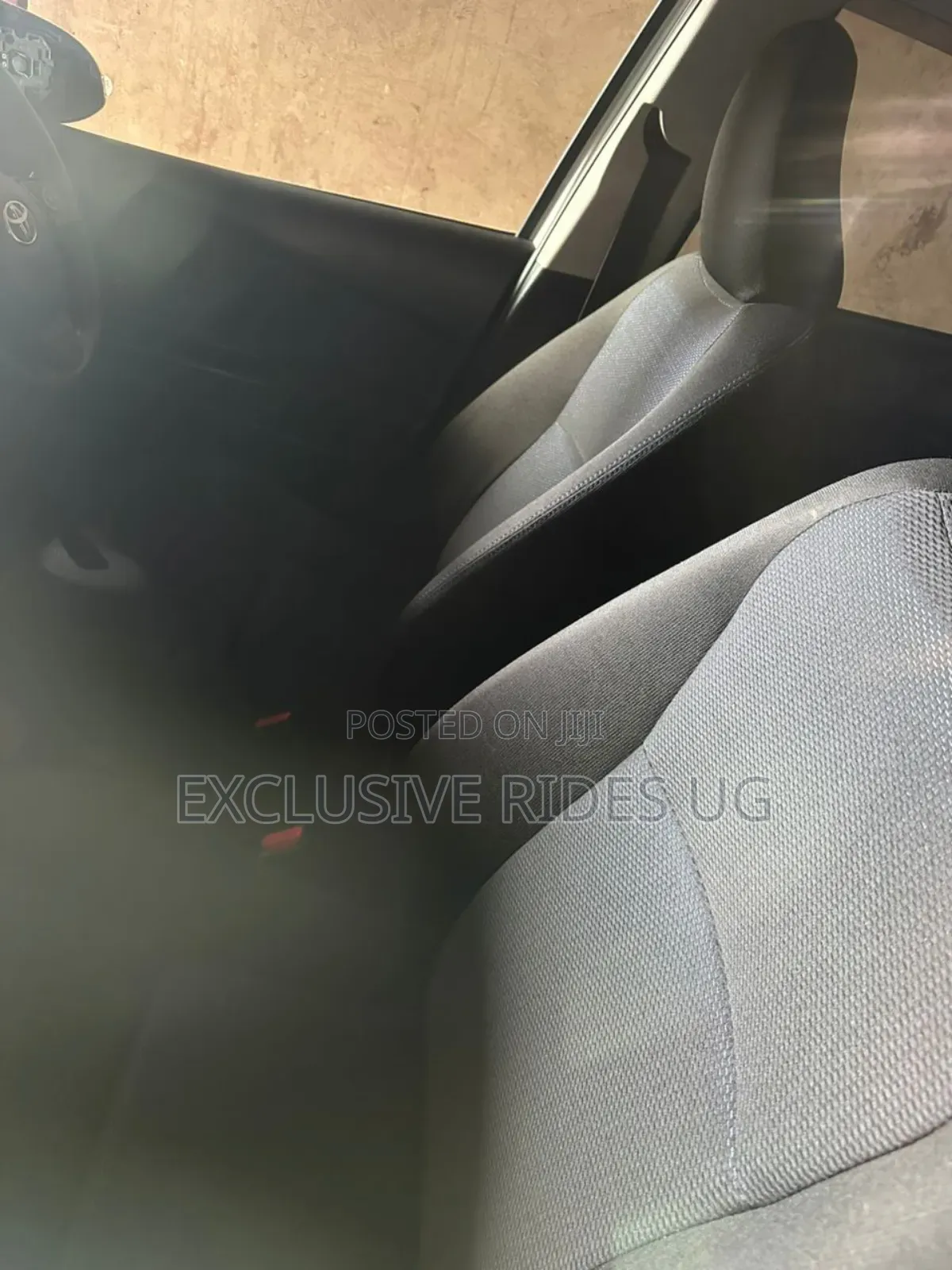Toyota Vitz 1.3 AWD 3dr 2016 White