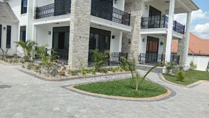 Land Scaping Services That Cultivate Elegance in Your Back Yard