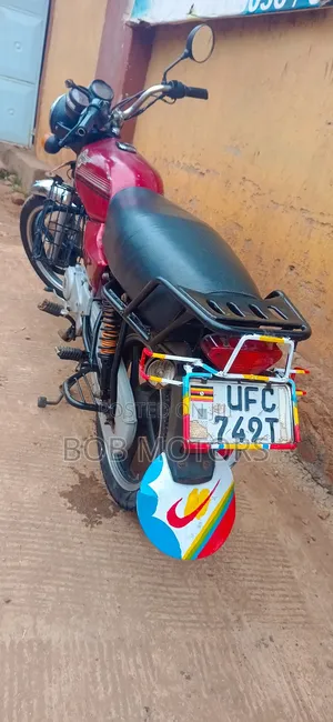 Bajaj Boxer 100 2023 Red