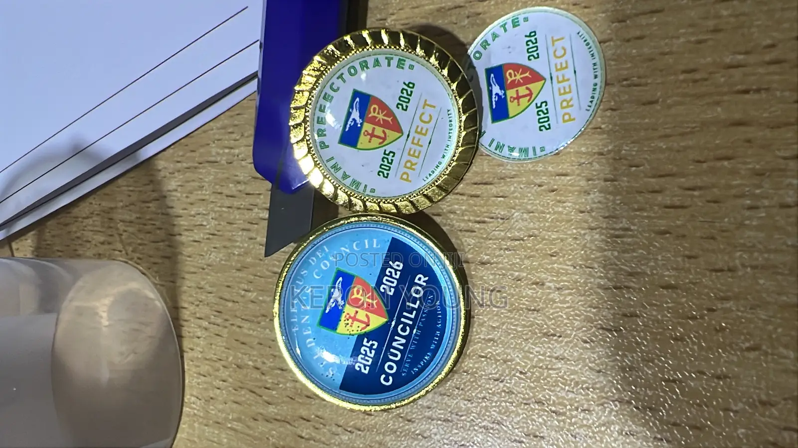 Lapel Pins/Key Rings/Plaques/Certificates