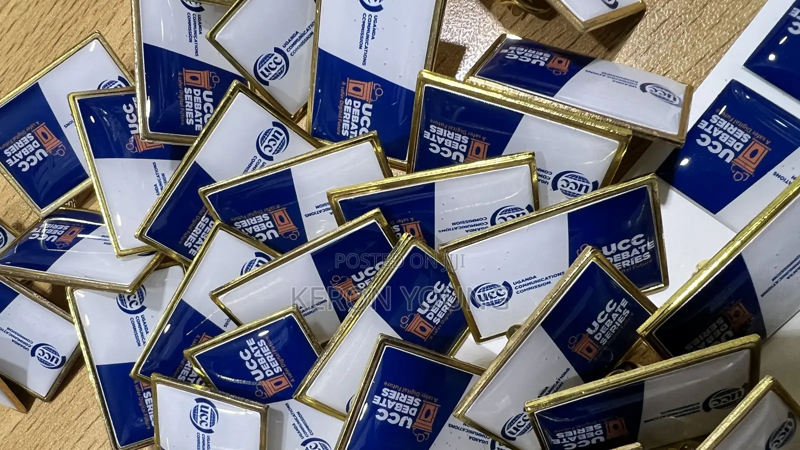 Lapel Pins/Key Rings/Plaques/Certificates